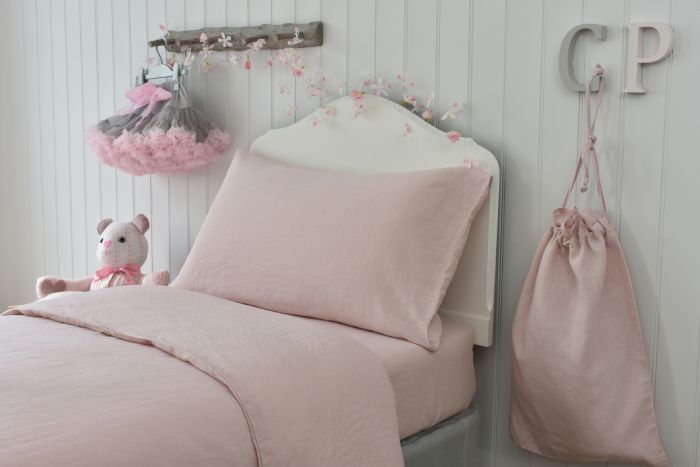 Pink Bed Img